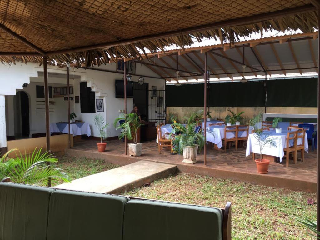 Mama Pierina Restaurant And Annex Hotel Morogoro Buitenkant foto